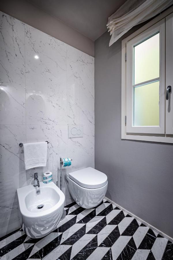 Hs4U Ricasoli Luxury Apartment Near Duomo N. 3 Firenze Eksteriør bilde